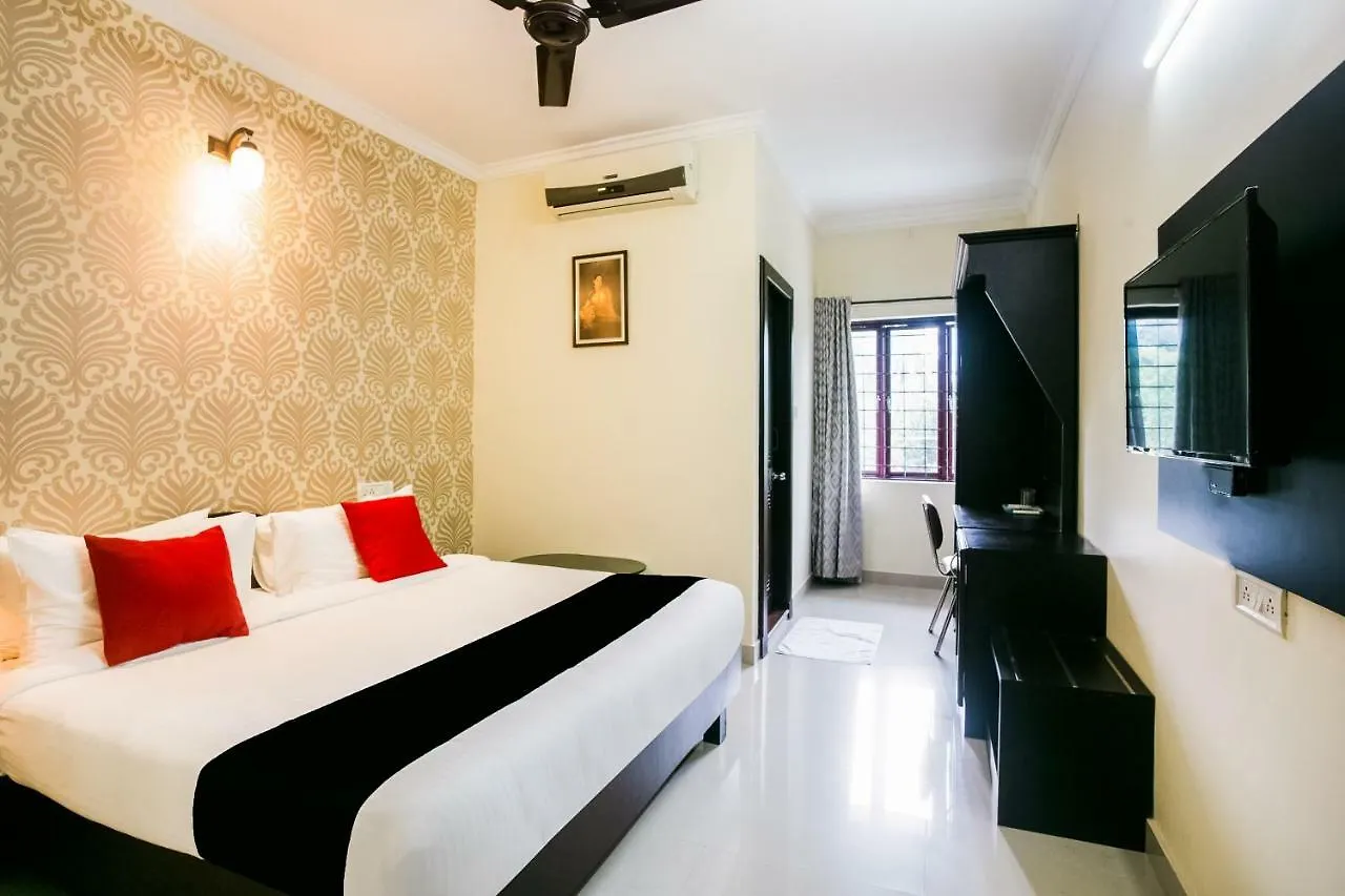 Hotel Capital O 47329 Pooram Residency Thrissur